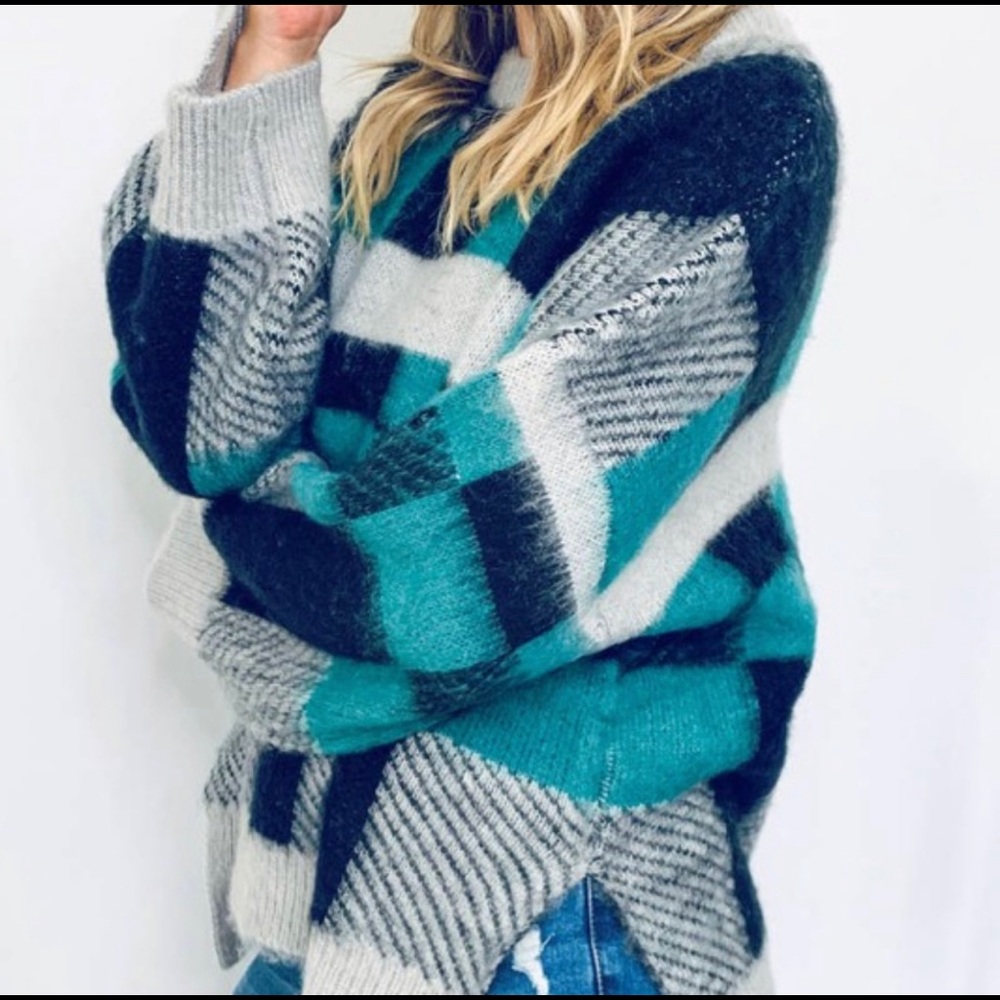 NEW! HOT! Teal Plaid Print Sweater